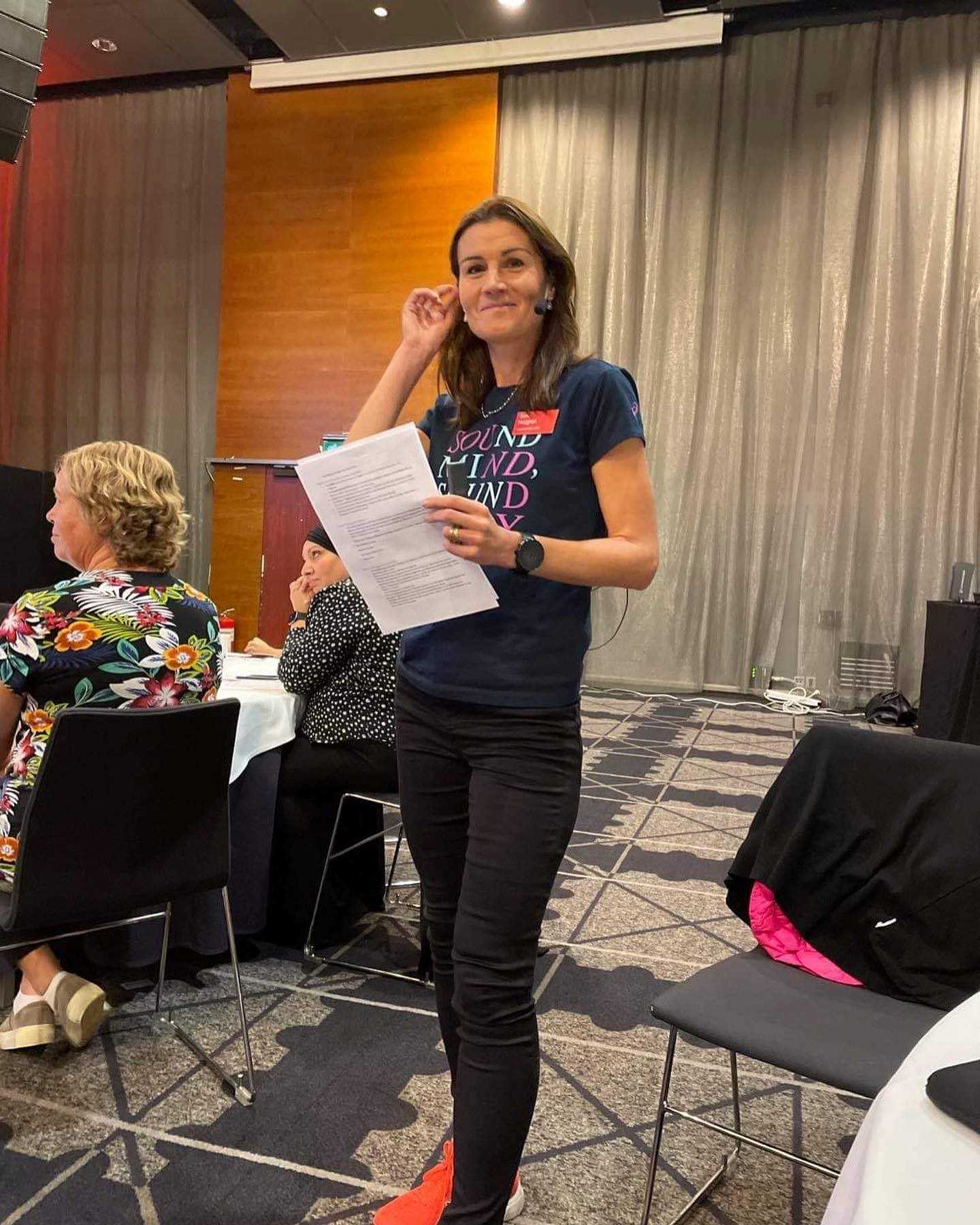 Sofia står redo för att föreläsa.