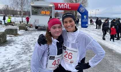 Sofia framför mållinjen.